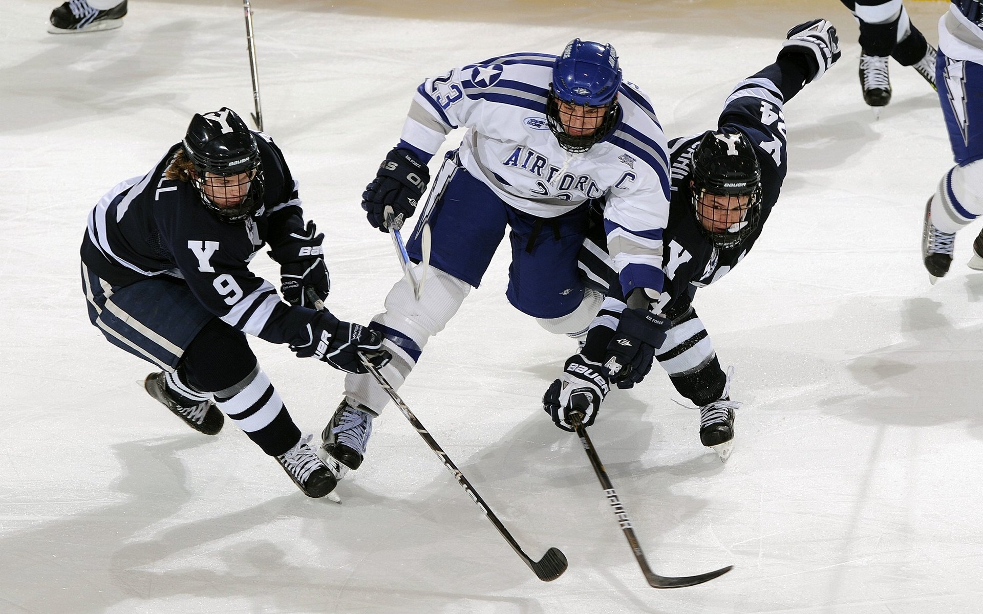 马刺战术压制魔术，米切尔成为关键先生，一场教科书般的团队胜利