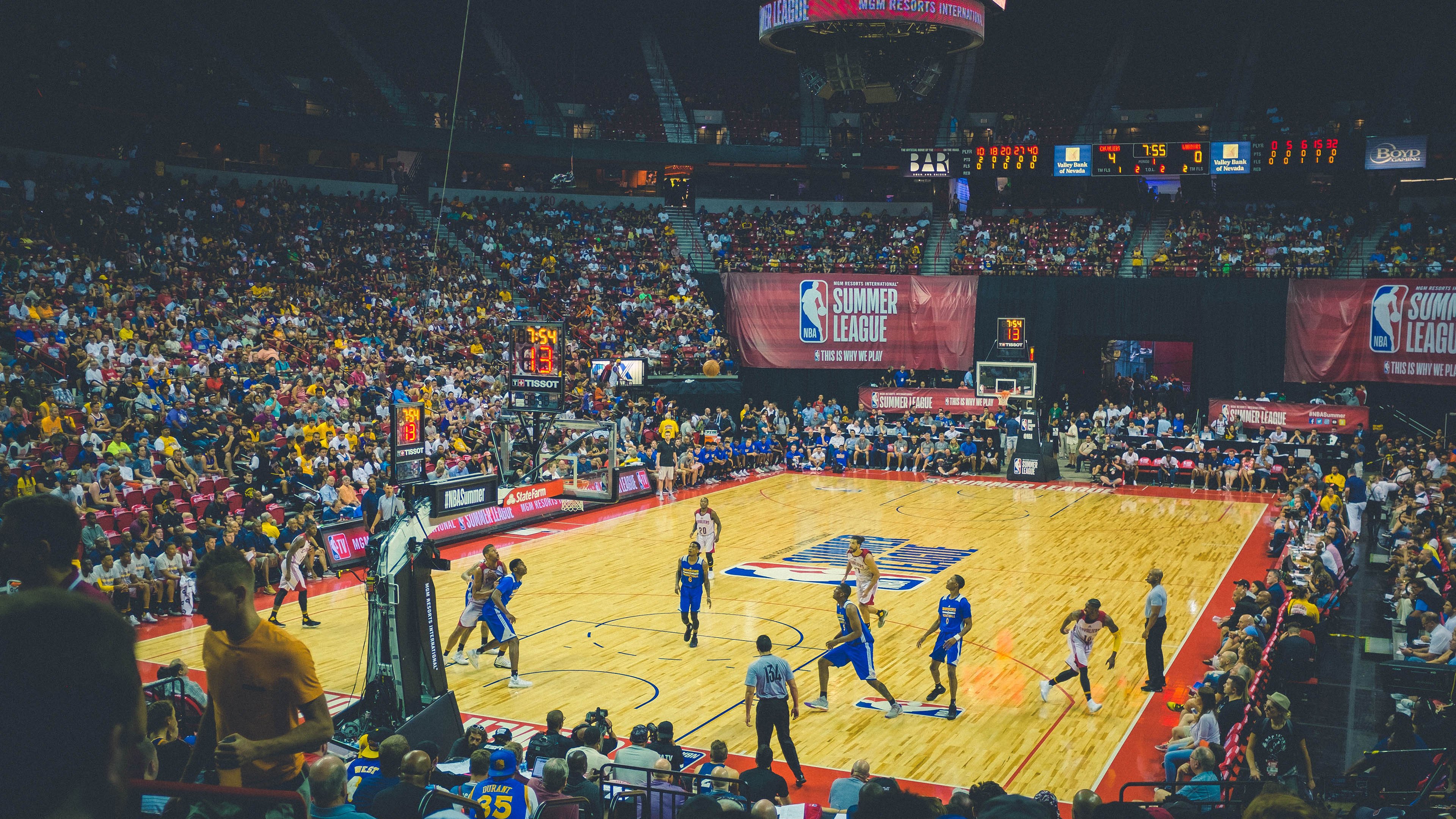 老鹰硬仗取胜魔术,哈登状态火热,一场定义性的胜利